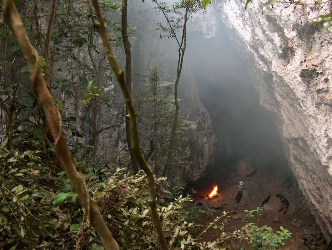 Bål i grotte3.jpg